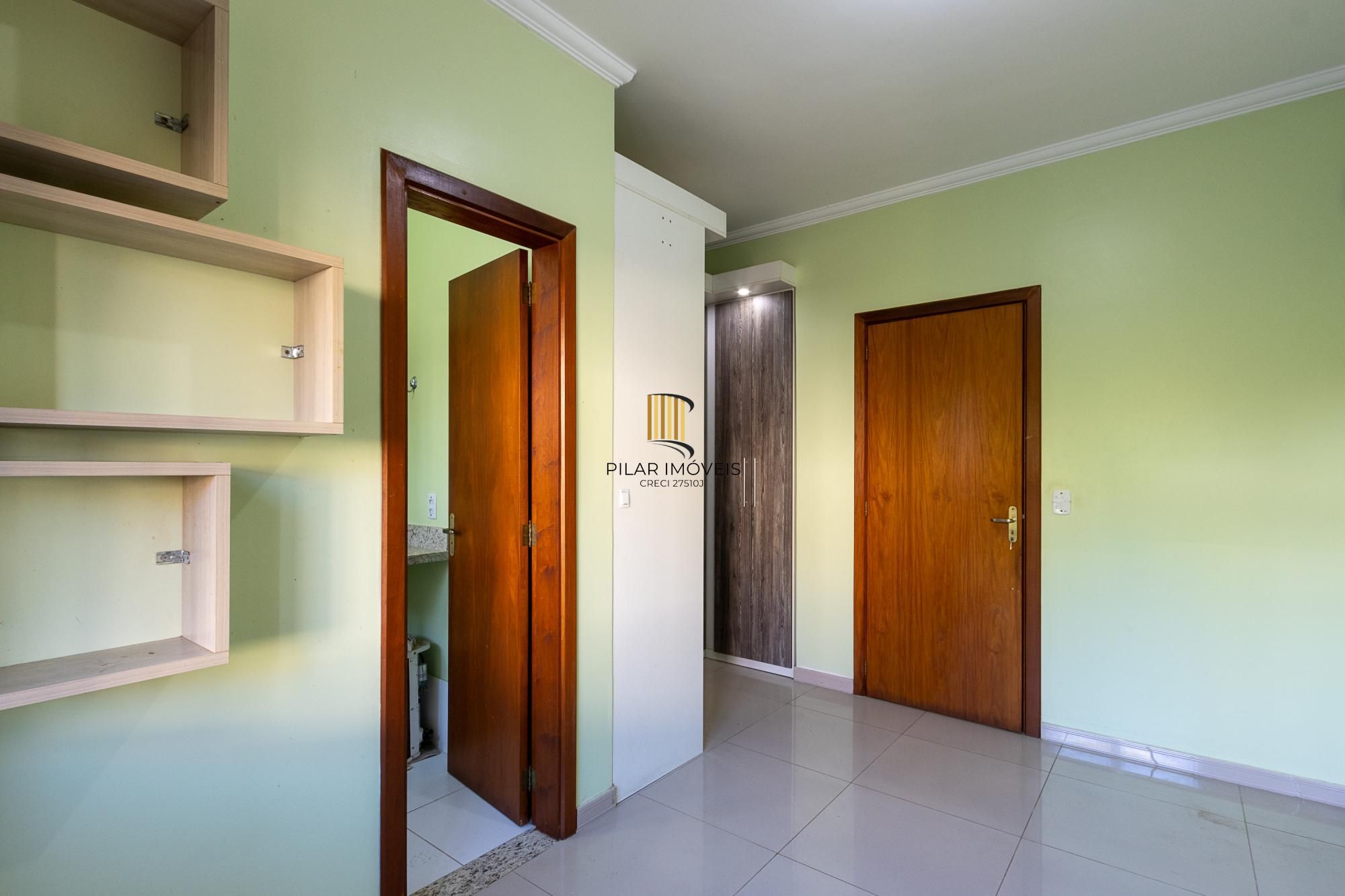 Casa para Venda - 135.78m², 3 dormitórios, sendo 3 suites, 1 vaga - Guarujá