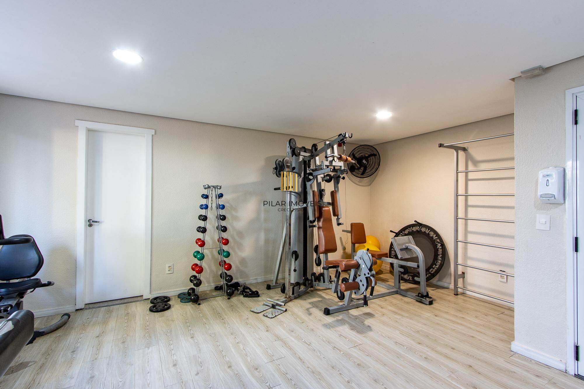 Apartamento com 2 dormitórios no bairro Cavalhada
