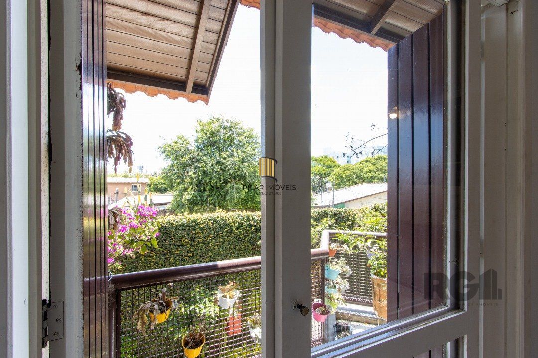 Casa Condominio para Venda - 139m², 3 quartos, 1 suite, 1 vaga - Cavalhada