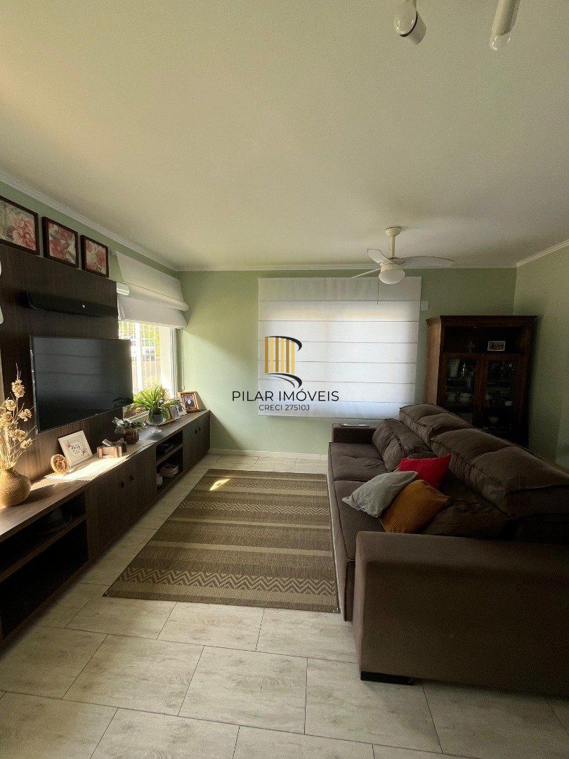 Sobrado com vista para o Rio,  3 quartos, suite, pátio - Guarujá