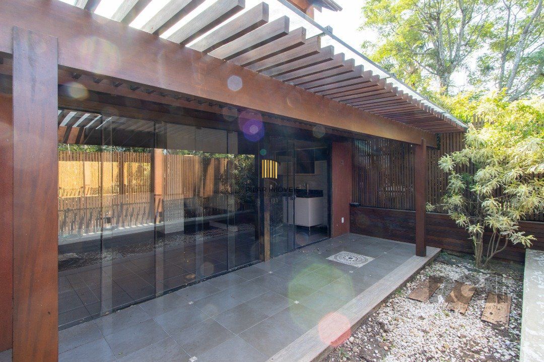 Casa Condominio para Venda - 384.33m², 3 dormitórios, sendo 1 suites, 3 vagas - Cristal