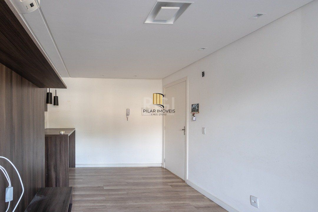 Apartamento 2 dormitórios , sala com dois ambientes , cozinha americana sacada com churrasqueira 1 vaga