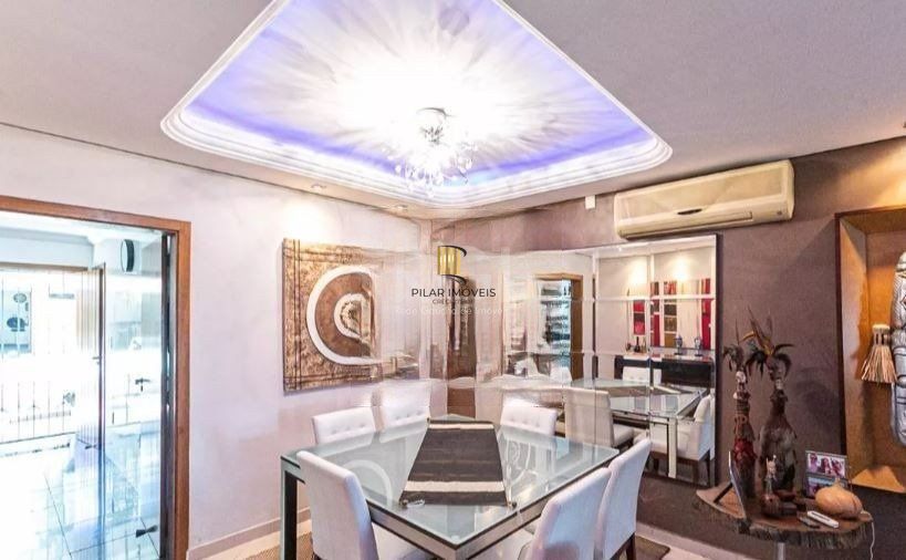Casa para Venda - 336m², 4 dormitórios, sendo 1 suites, 2 vagas - Camaquã