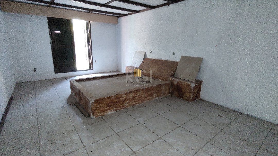 Casa para Venda - 190.8m², 3 dormitórios, 4 vagas - Rubem Berta