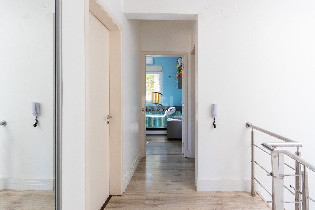 Casa Condominio para Venda - 245.29m², 3 dormitórios, sendo 1 suites, 2 vagas - Pedra Redonda