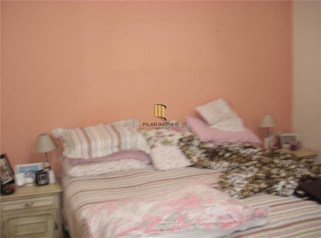 Casa para Venda - 238m², 4 dormitórios, sendo 1 suites, 2 vagas - Medianeira