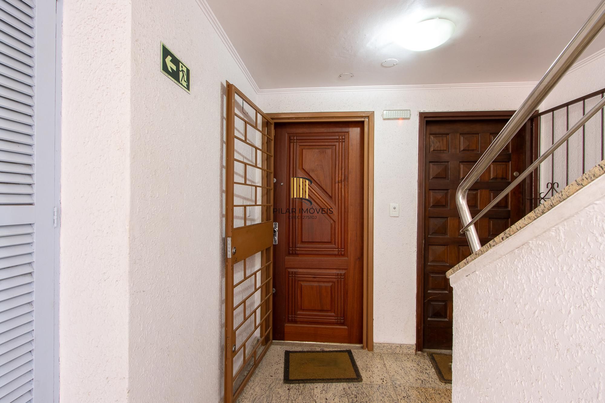 APARTAMENTO 4 QUARTOS DESOCUPADO - BAIRRO MENINO DEUS
