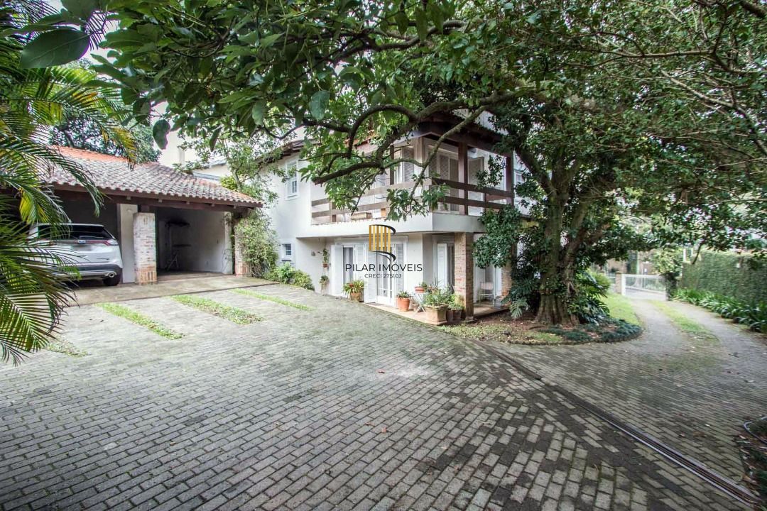 Casa para Venda - 489m², 4 dormitórios, sendo 2 suites, 3 vagas - Cristal