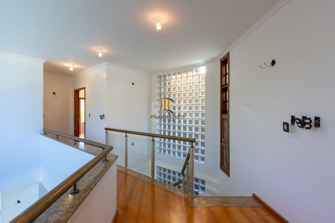 Casa 3 dormitórios no bairro Ipanema
