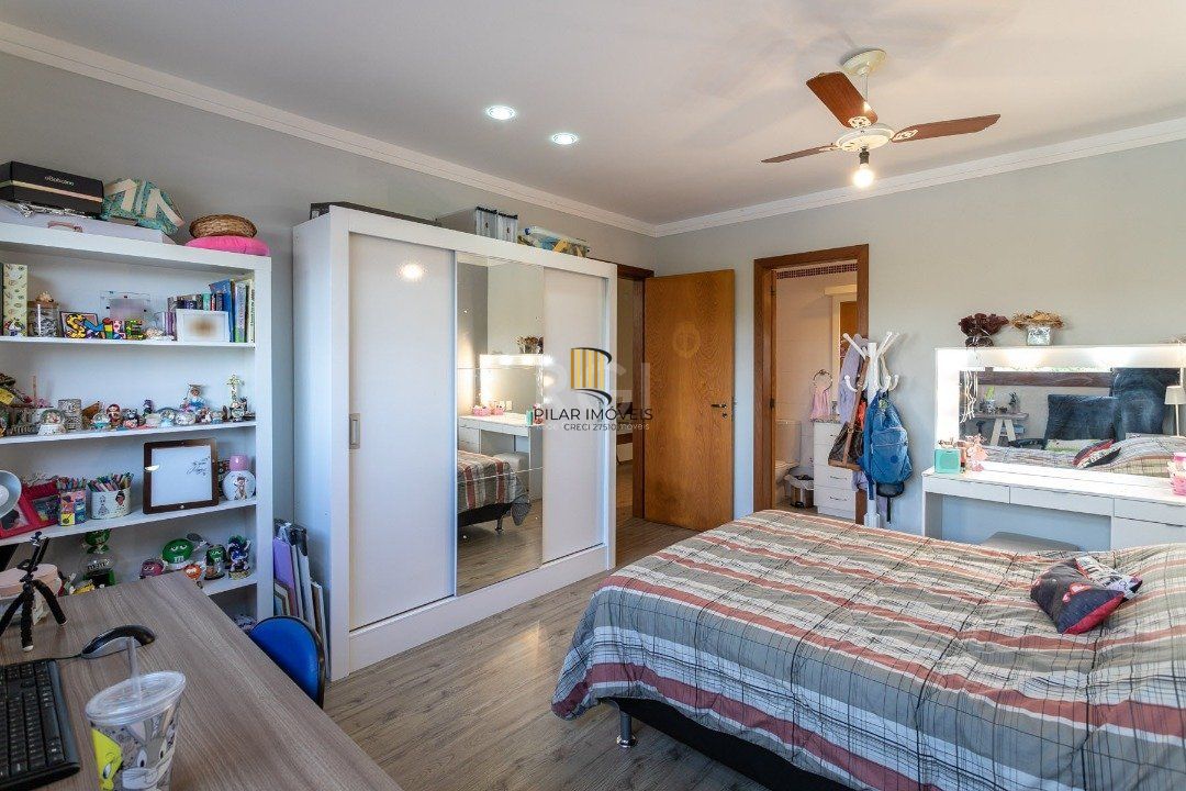 Casa Condominio para Venda - 670m², 5 dormitórios, sendo 5 suites, 4 vagas - Terra Ville