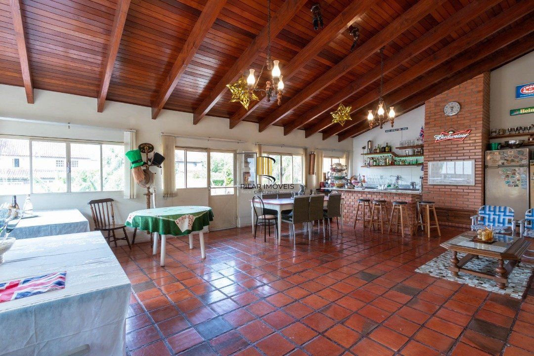 Casa para Venda - 435m², 4 dormitórios, sendo 4 suites, 4 vagas - Cristal