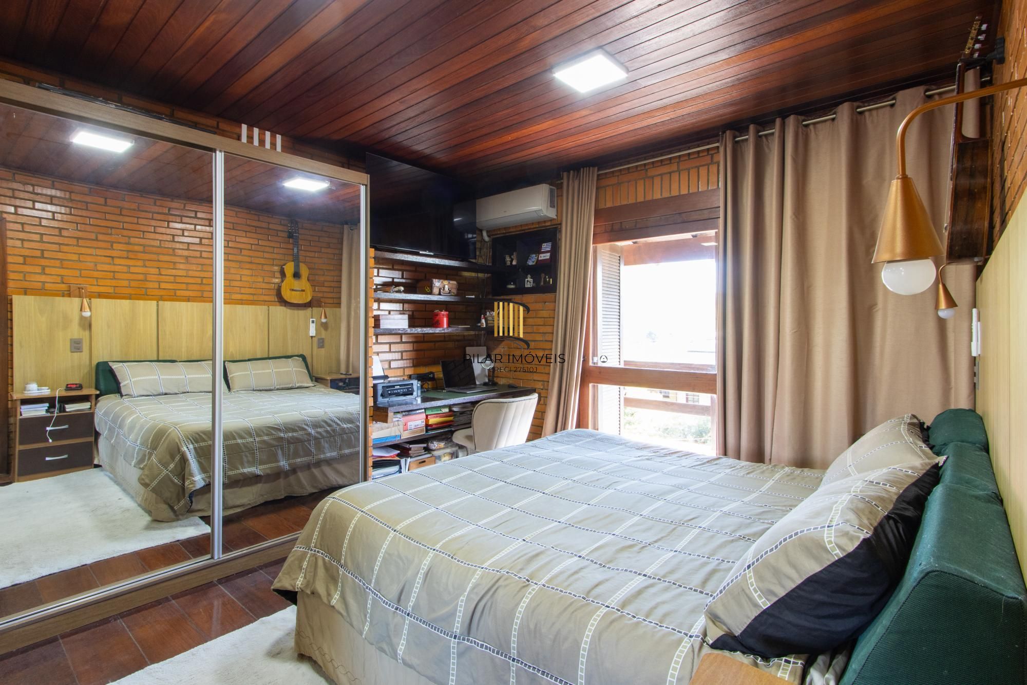 Casa 5 dormitórios no bairro Teresópolis