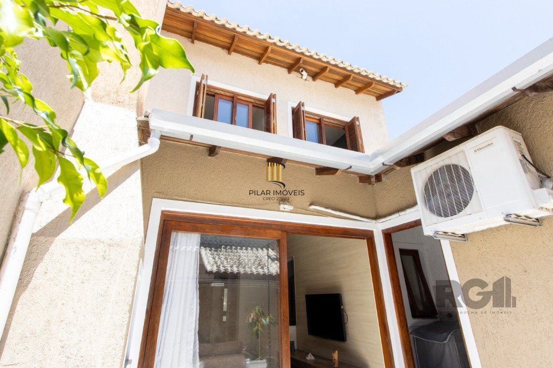 Casa para Venda - 135m², 3 dormitórios, sendo 1 suites, Hípica