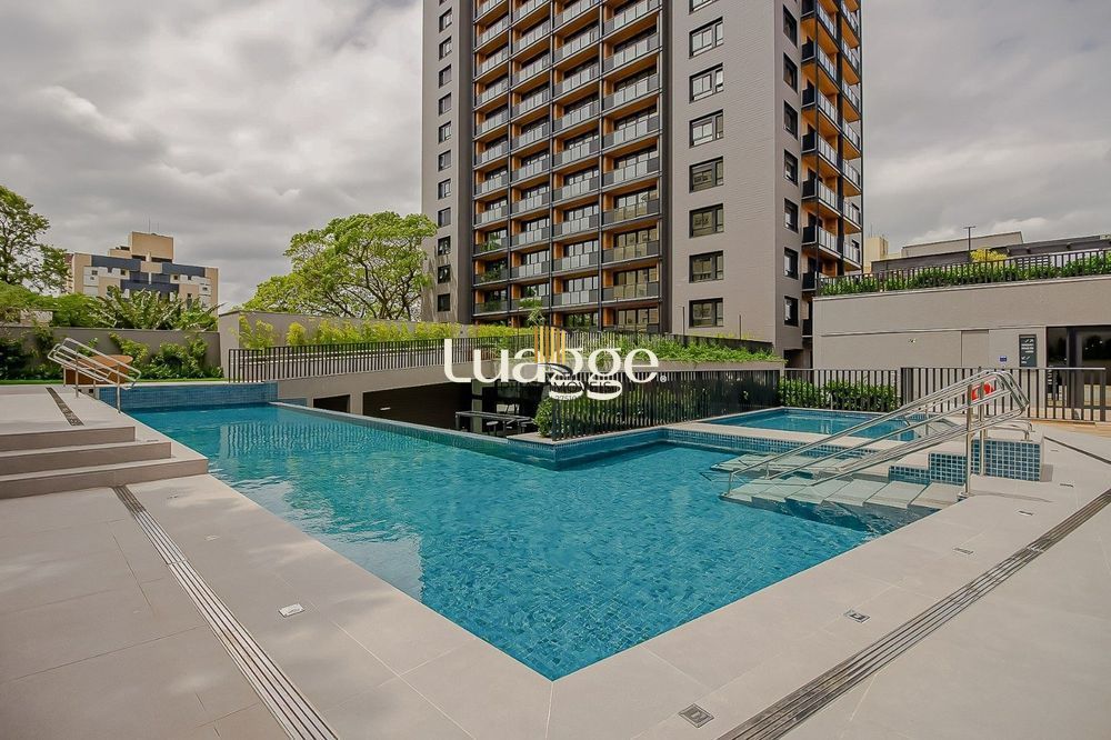 Studio de 36,76m2, totalmente mobiliado, com 1 vaga de garagem no bairro Boa Vista!!