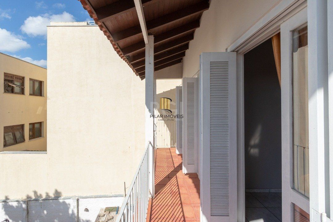 Casa para Venda - 199.62m², 5 dormitórios, 15 vagas - Tristeza