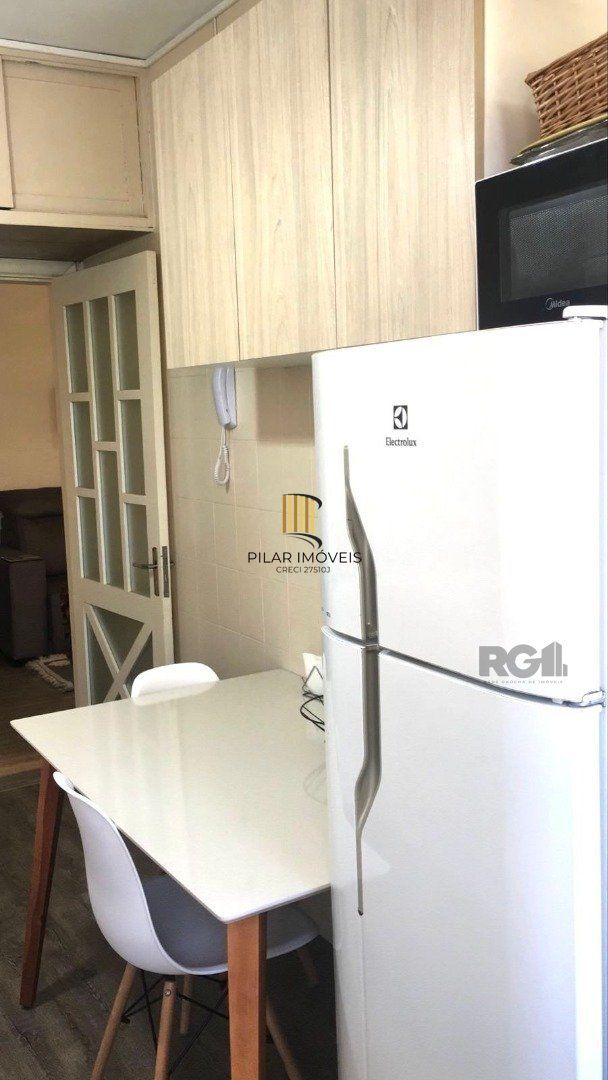 Apartamento semi mobiliado