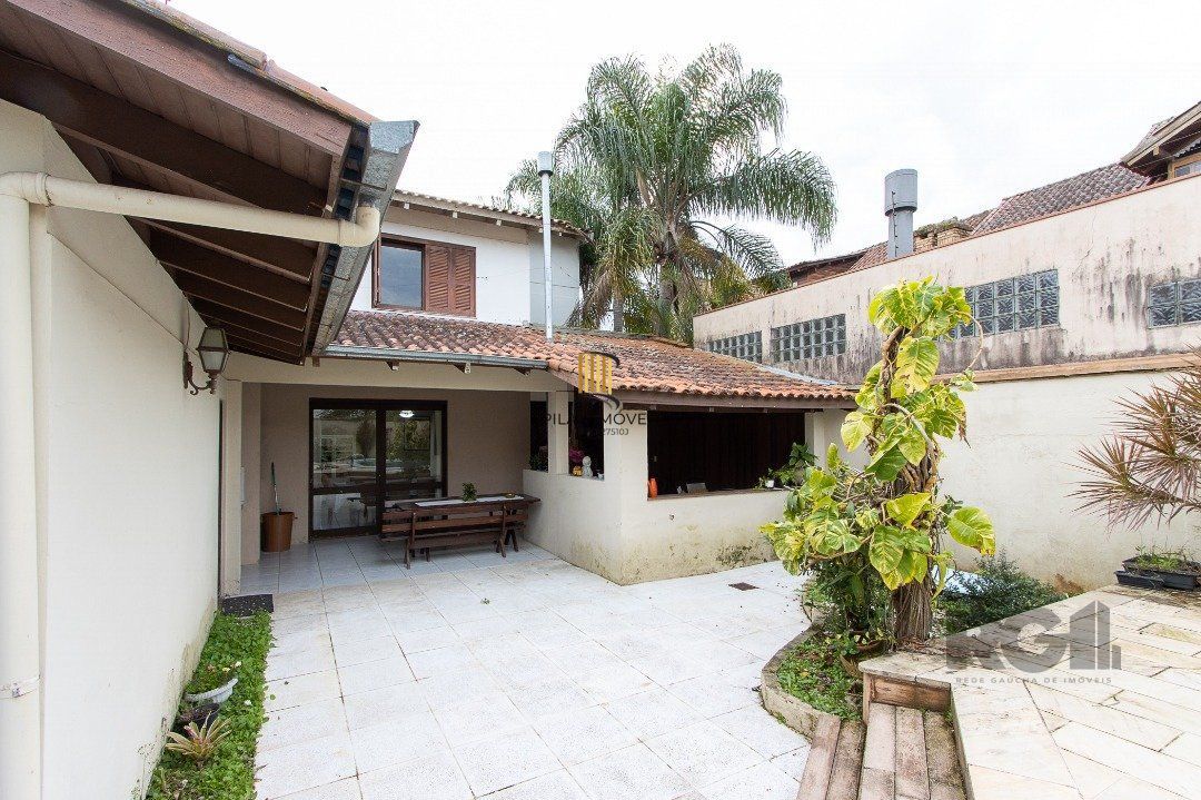Casa 3 dormitórios no bairro Ipanema