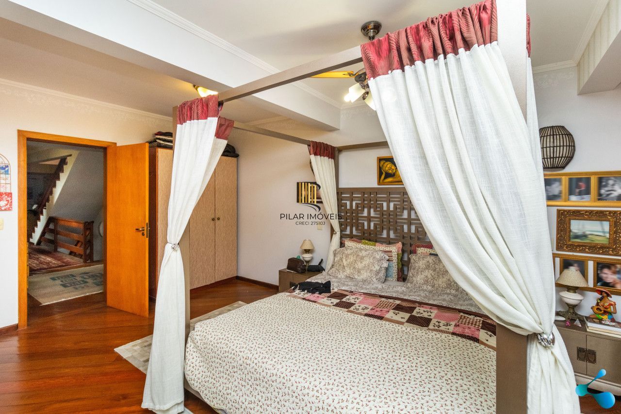 Casa 4 dormitórios no bairro Tristeza