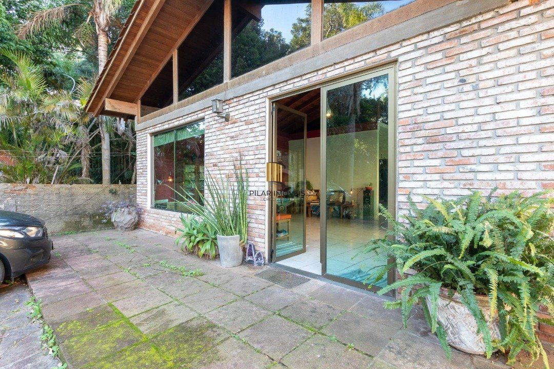 Casa para Venda - 292.21m², 4 dormitórios, sendo 2 suites, 3 vagas - Tristeza