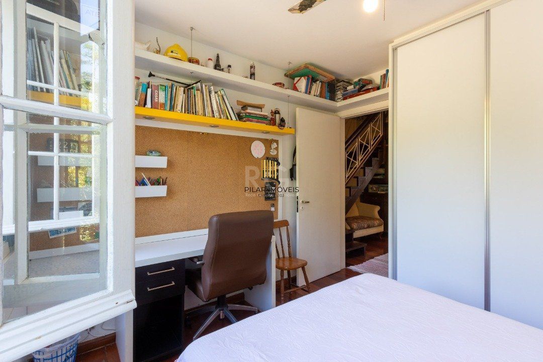 Casa para Venda - 352.19m², 4 dormitórios, sendo 1 suites, 4 vagas - Belém Novo