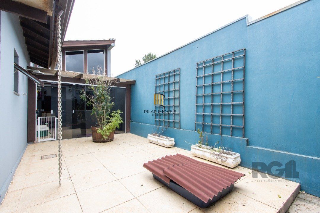 Casa 3 dormitórios no bairro Hípica