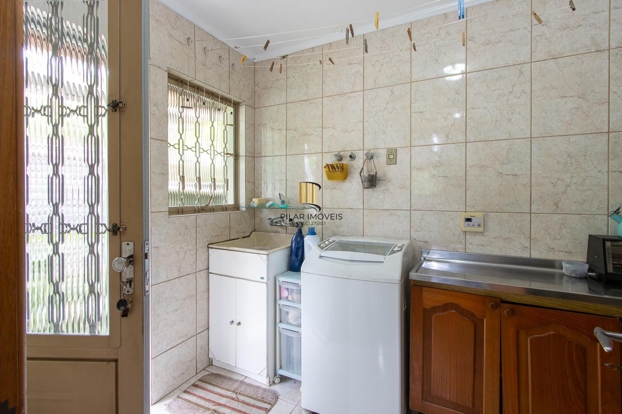 Casa térrea, nova, 3 quartos, 1 suite - Bairro Belém Velho