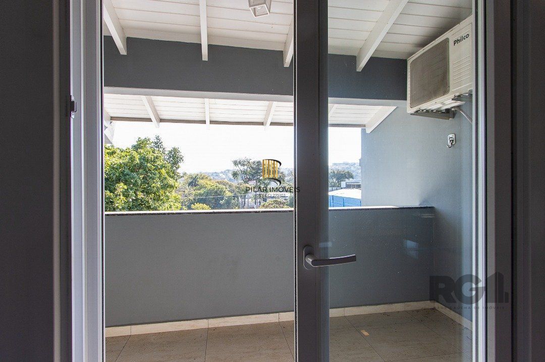 Casa 4 dormitórios no bairro Nonoai