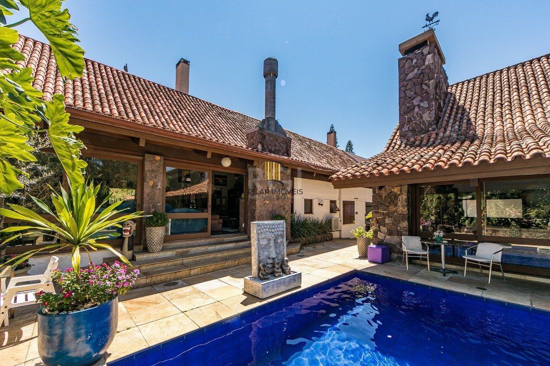 Casa para Venda - 370m², 5 dormitórios, sendo 2 suites, 7 vagas - Vila Assunção