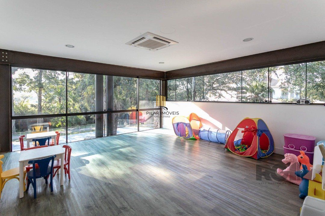 Casa mobiliada no Condomínio Las Rocas com 3 suítes,