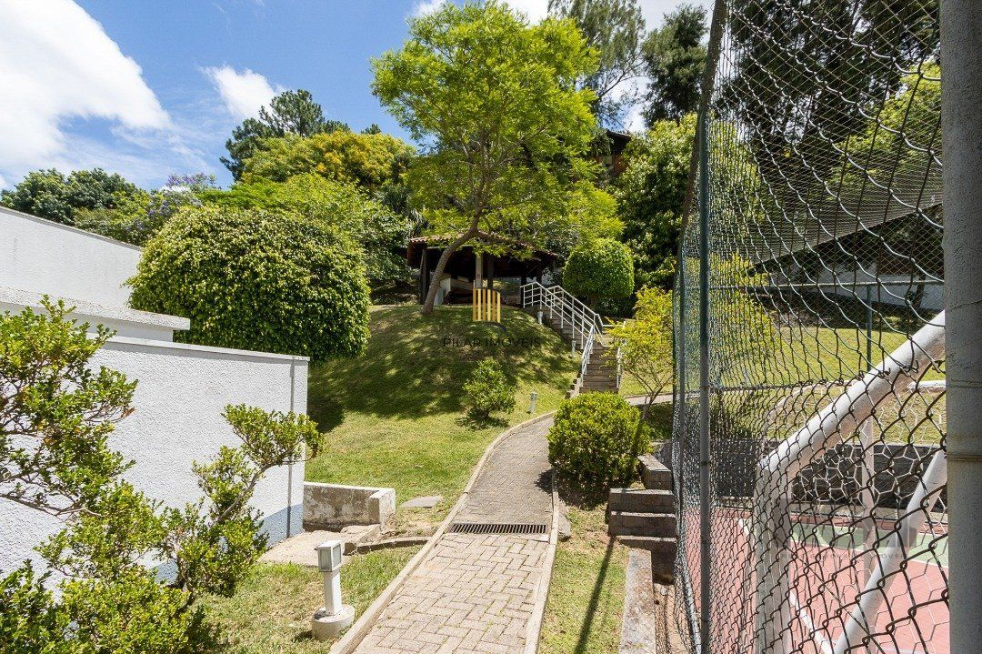 Apartamento com 3 dormitórios. sendo 1 site