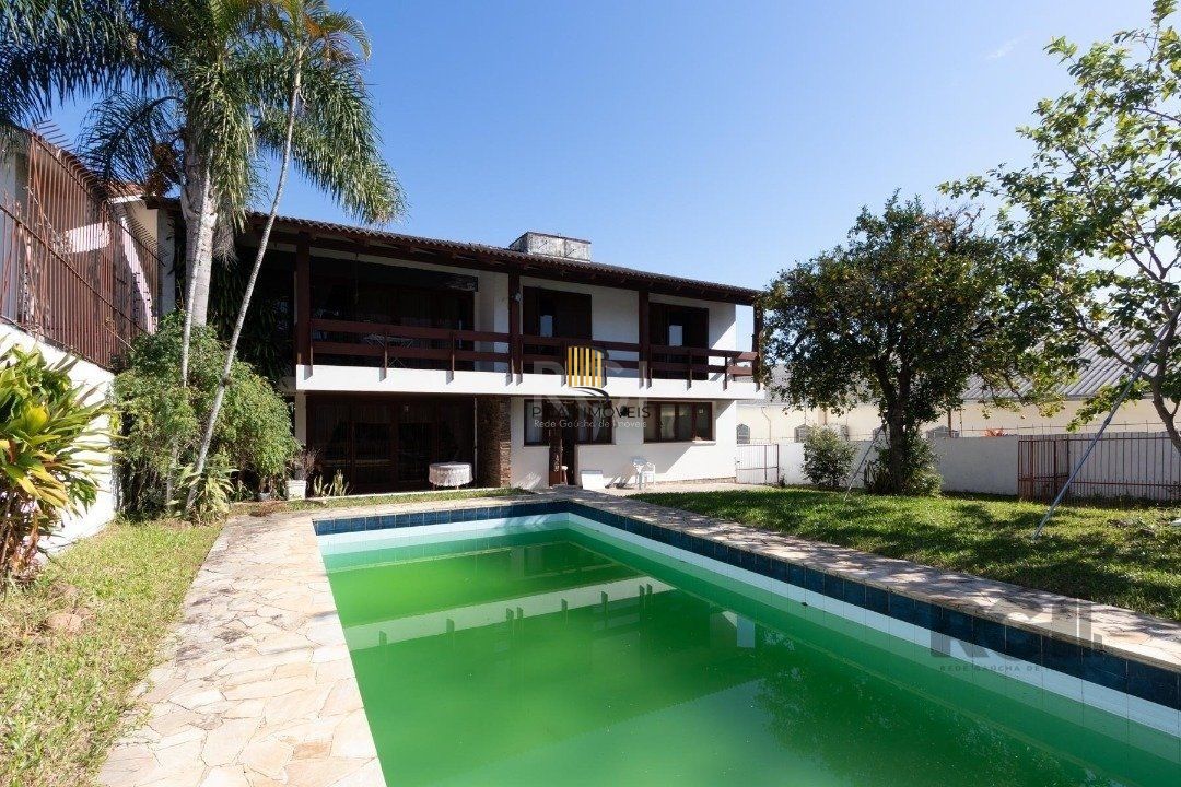 Casa 4 dormitórios no bairro Cristal