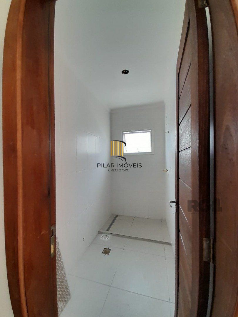 Casa de Condomínio 3 dormitórios no bairro Camaquã
