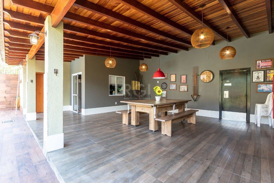 Casa para Venda - 420m², 3 dormitórios, sendo 3 suites, 8 vagas - Ipanema
