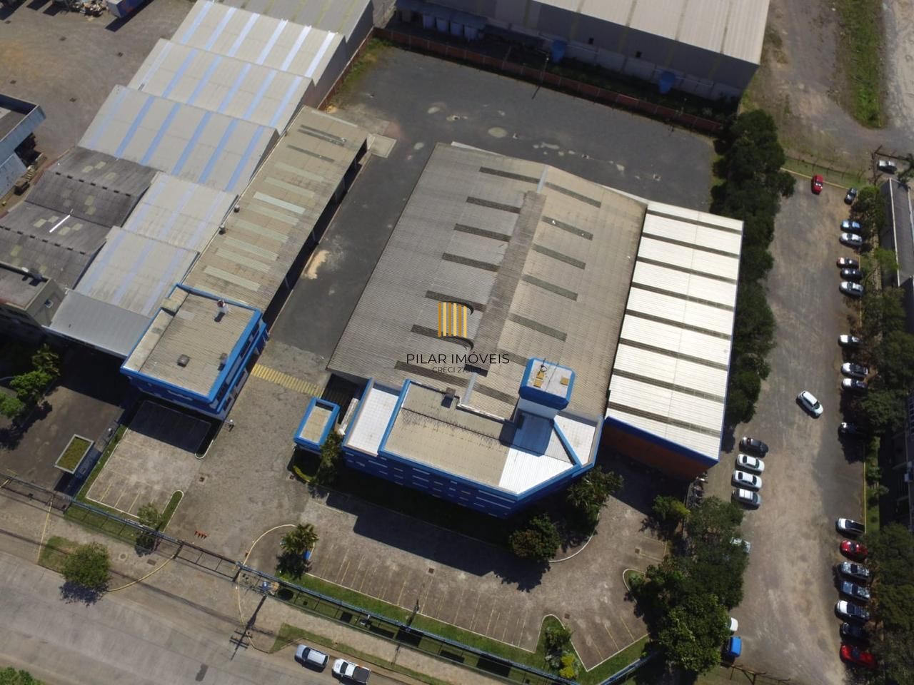 Prédio Comercial 4 dormitórios no bairro Sarandi