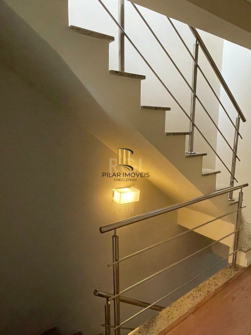 Sobrado para Venda - 132.69m², 2 dormitórios, sendo 1 suites, 1 vaga - Hípica