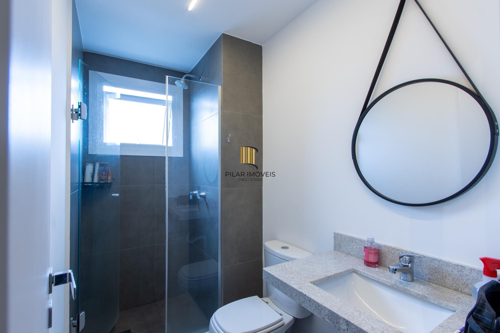 Apartamento à venda no bairro Teresópolis em Porto Alegre.