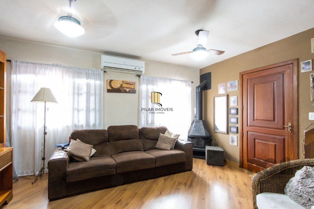 Casa em condomínio, 135m² privativos, 3 quartos, 2 vagas - Bairro Glória