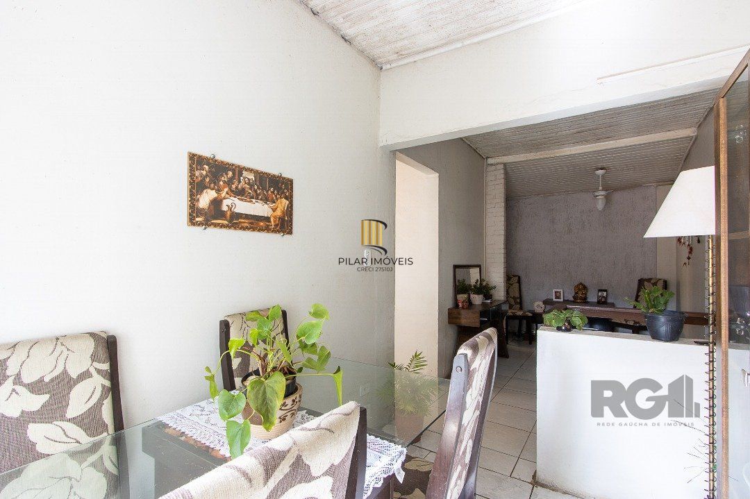 Casa 2 dormitórios no bairro Cristal