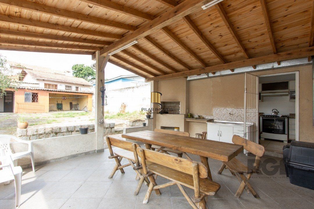 Casa 3 dormitórios, bairro Jardim Carvalho.