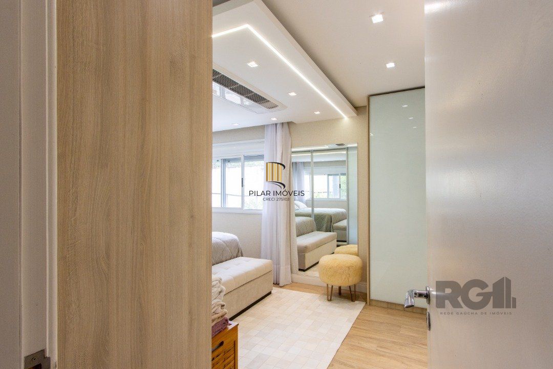 Casa em condomínio fechado,  com 3 quartos,  suíte, 3 banheiros e 2 vagas - Bairro Teresópolis
