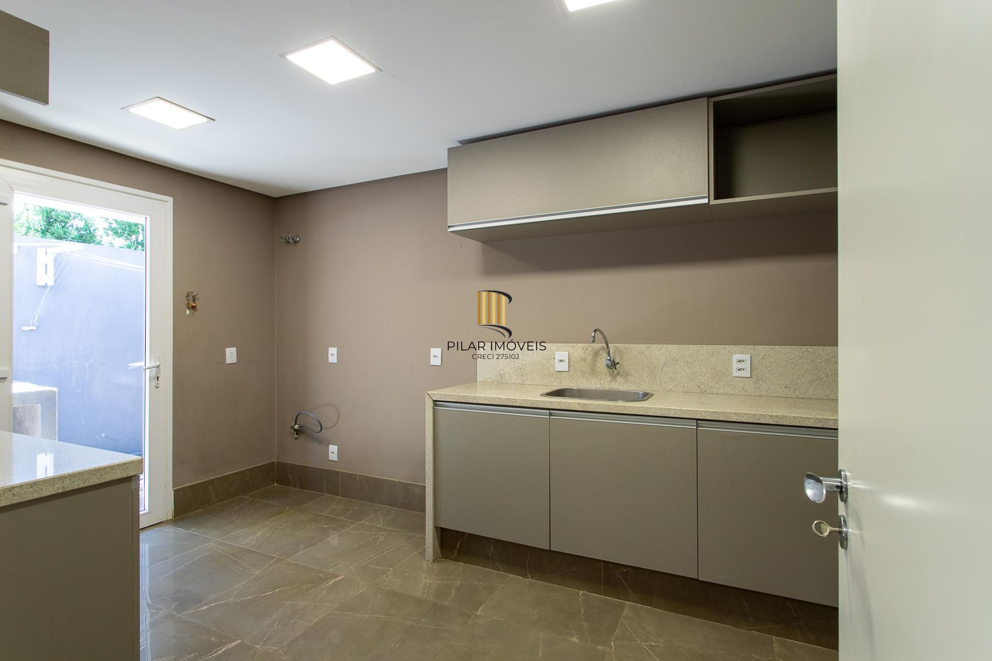 Casa de Condomínio 4 dormitórios no bairro Terraville