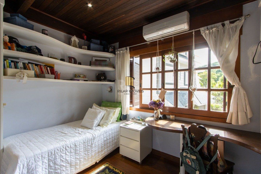 Casa 3 dormitórios no bairro Jardim Isabel