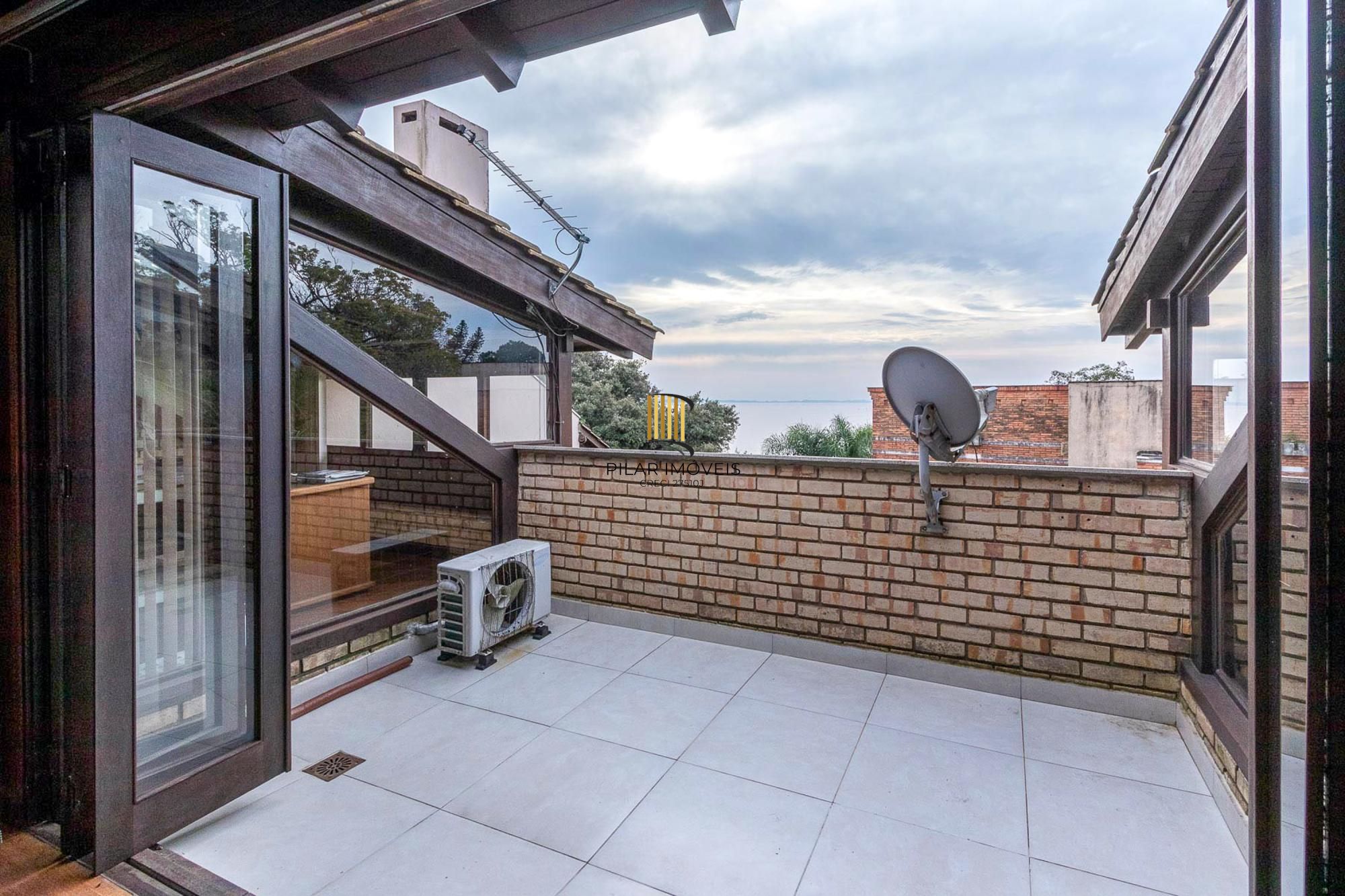 Casa de Condomínio 3 dormitórios no bairro Tristeza