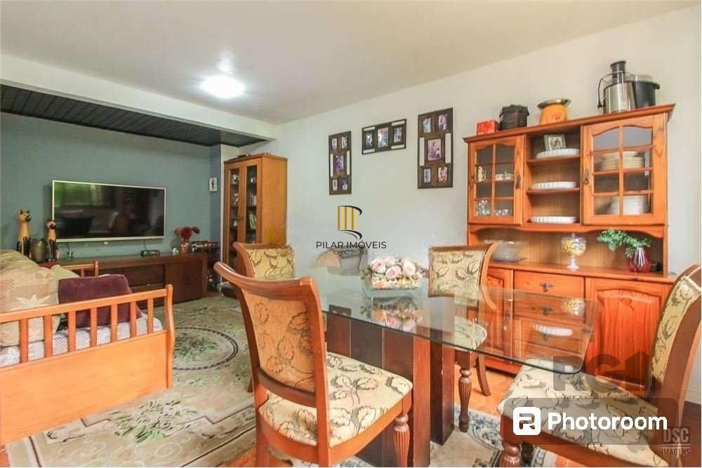CASA | 02 DORMITÓRIOS | AMPLO TERRENO | VILA NOVA | ZONA SUL