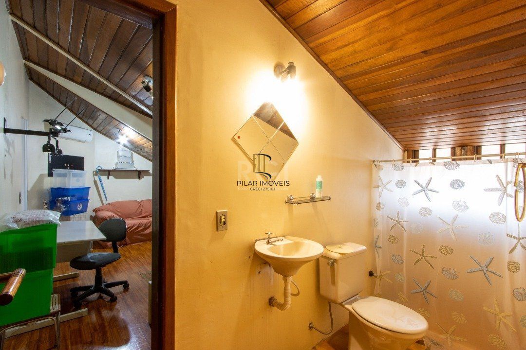 Casa 5 Dormitório(s) Bairro Tristeza