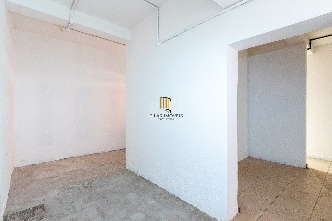 Casa para Venda - 232m², 3 dormitórios, 2 vagas - Navegantes