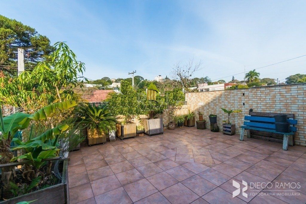 BELO SOBRADO REFORMADO 3 DORMITÓRIOS - BAIRRO NONOAI