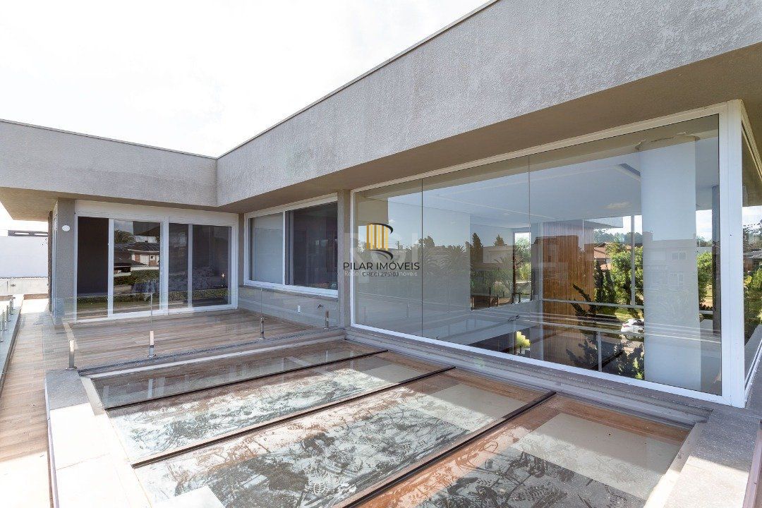 Casa Condominio para Venda - 380m², 3 dormitórios, sendo 3 suites, 6 vagas - Terra Ville