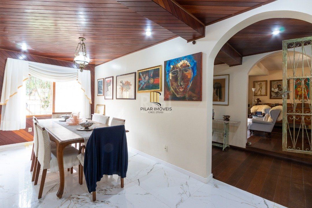 Casa Condominio para Venda - 386m², 3 dormitórios, sendo 2 suites, 2 vagas - Espirito Santo