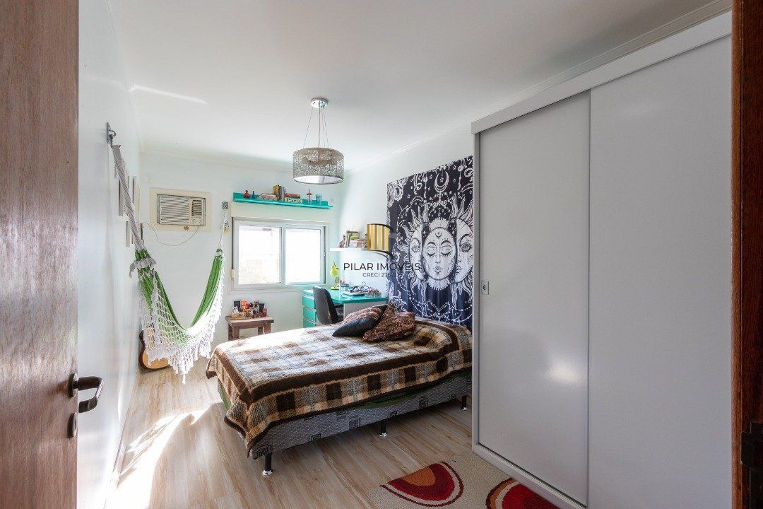 Casa para Venda - 342m², 3 dormitórios, sendo 2 suites, 2 vagas - Espírito Santo